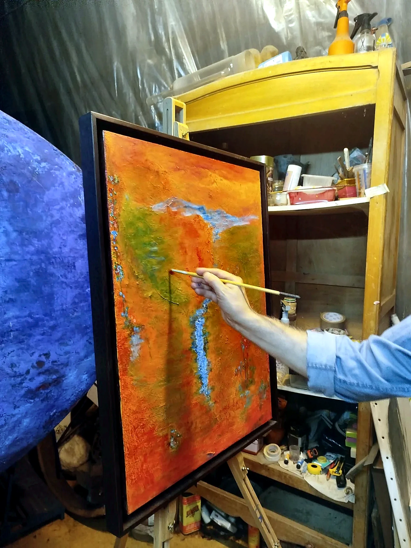 Alberto Von Fach travaillant dans son atelier — photographie 08